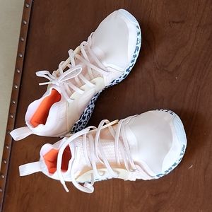 Stella McCartney x Adidas sneaker